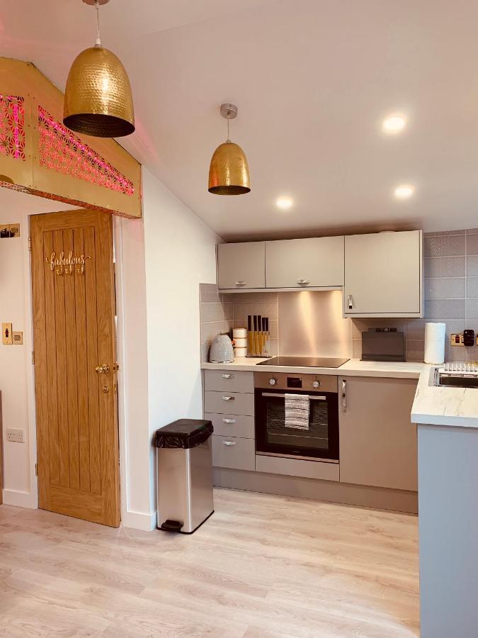 רדרות' Shine Chalet - Unique & Comfortable Accommodation מראה חיצוני תמונה