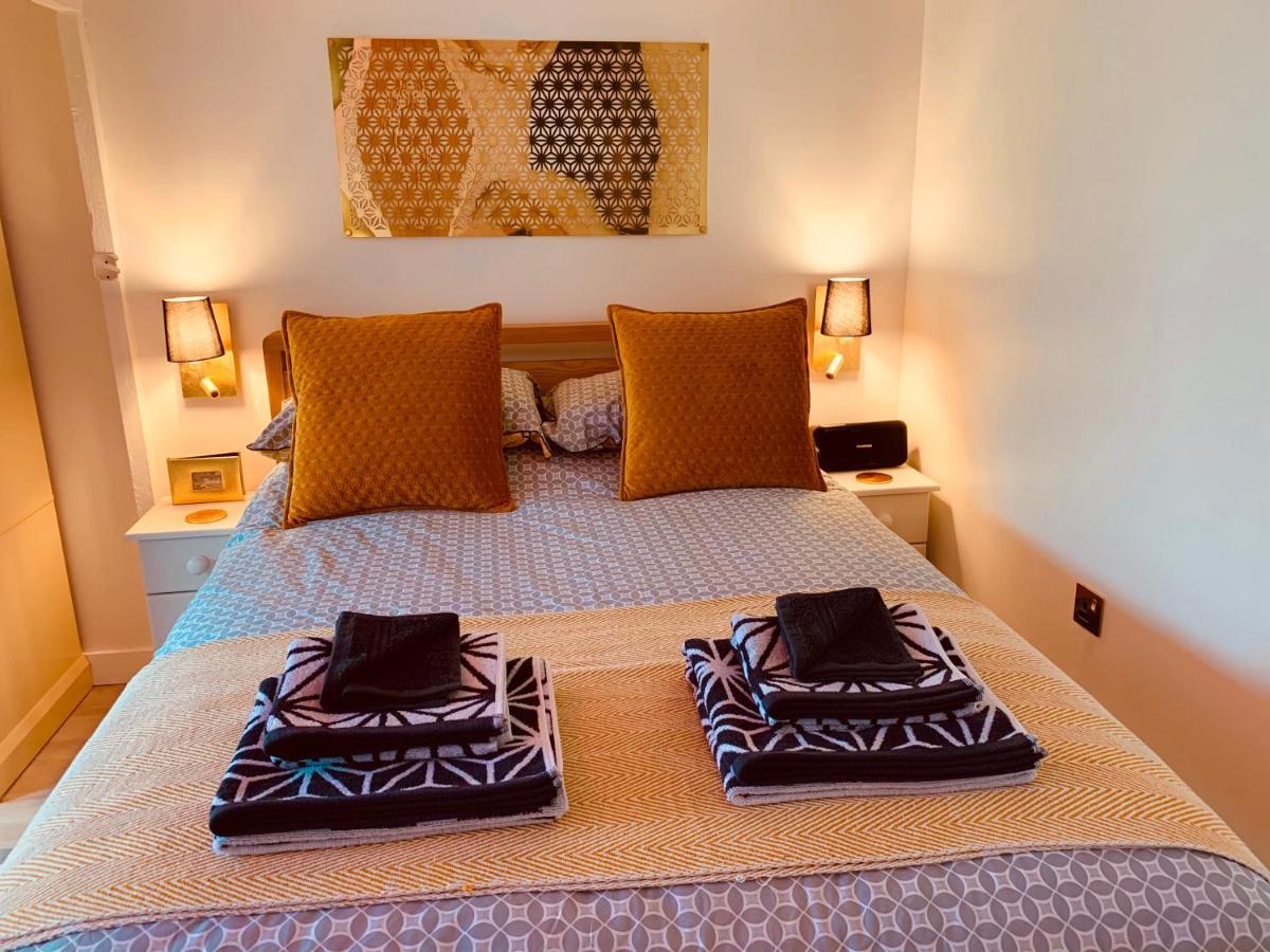 רדרות' Shine Chalet - Unique & Comfortable Accommodation מראה חיצוני תמונה