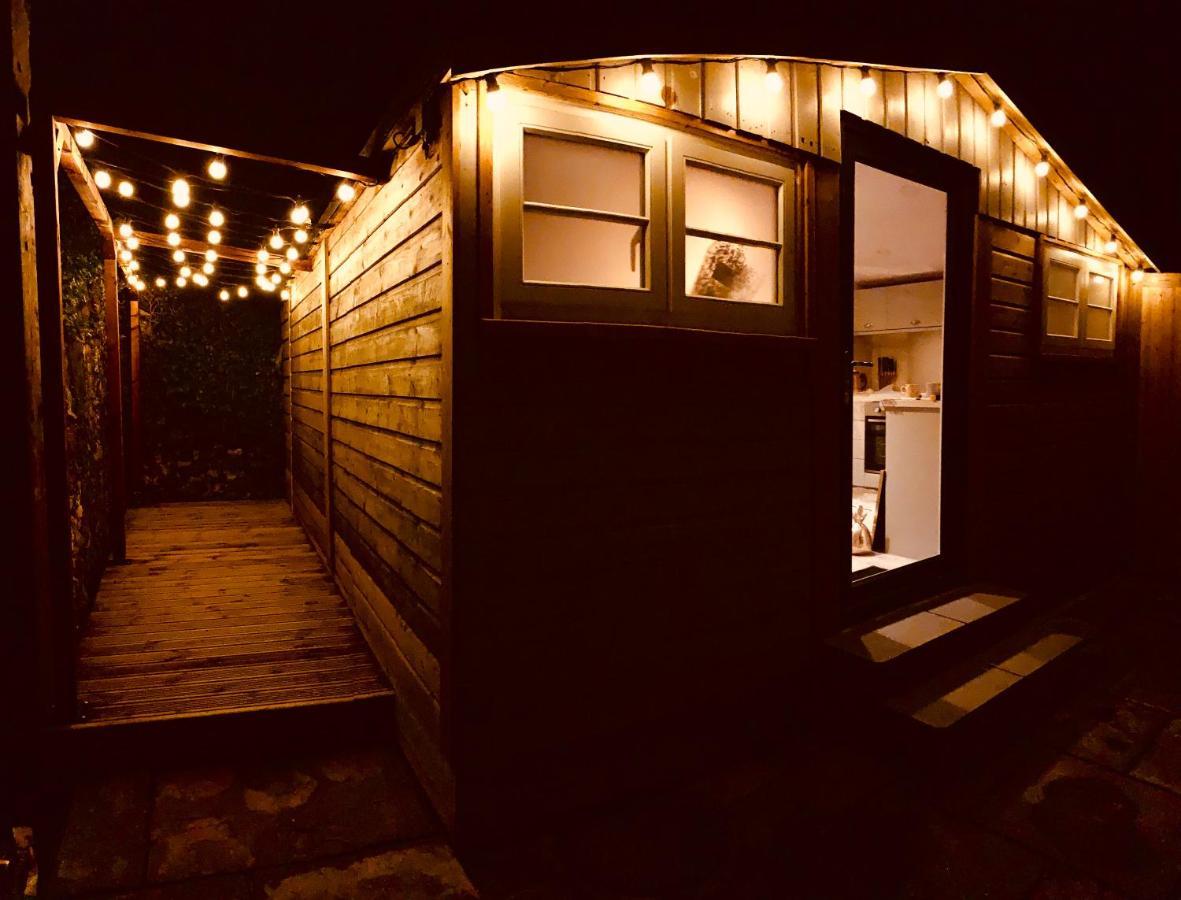 רדרות' Shine Chalet - Unique & Comfortable Accommodation מראה חיצוני תמונה