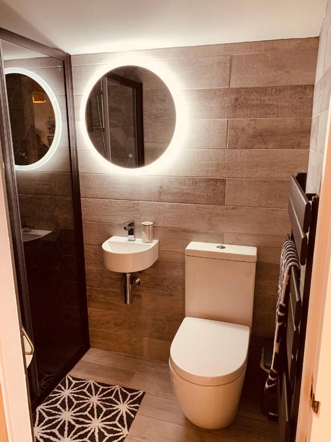רדרות' Shine Chalet - Unique & Comfortable Accommodation מראה חיצוני תמונה